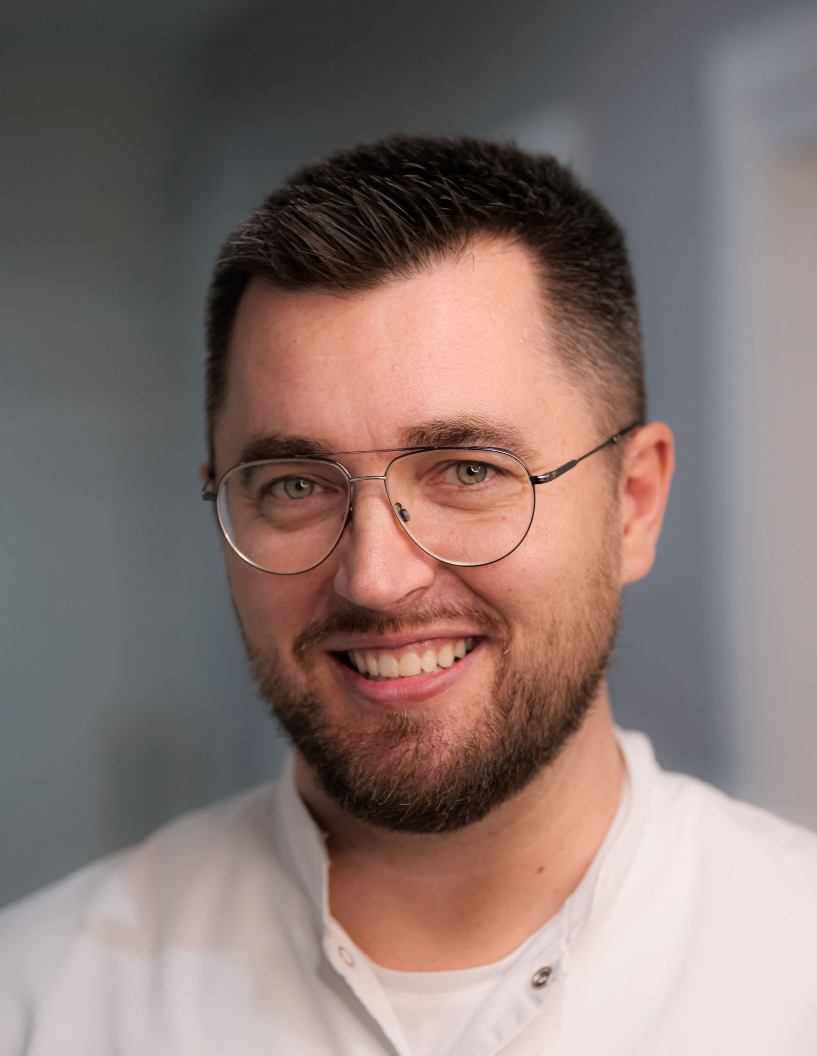 stomatolog Tomasz Ratyński